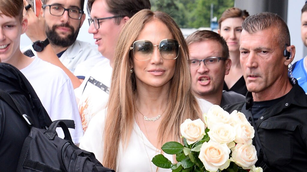 Jennifer Lopez Pairs a Valentino Dress With Tom Ford Heels