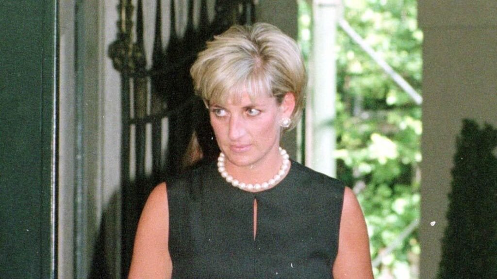 The Story Behind the Dress Princess Diana Wore to Her Friend Gianni Versace’s Funeral