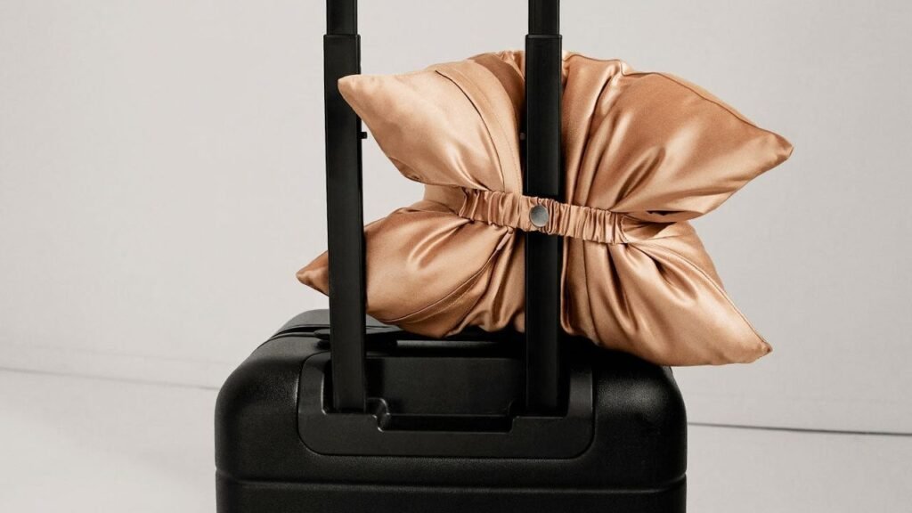 10 Best Travel Pillows for Sound Sleep at 30,000 Feet