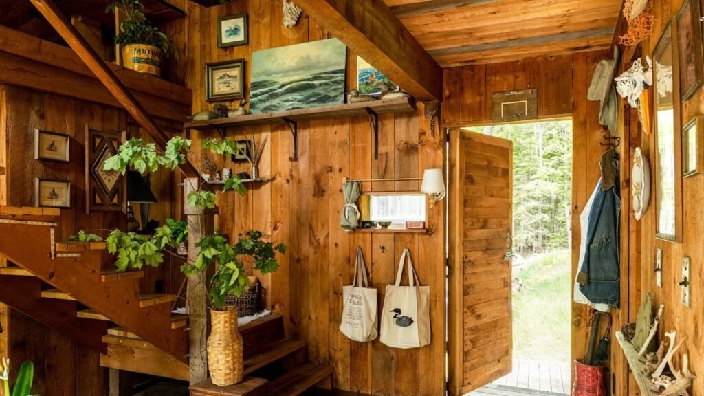 17 Best Airbnbs in Maine for a Serene Getaway