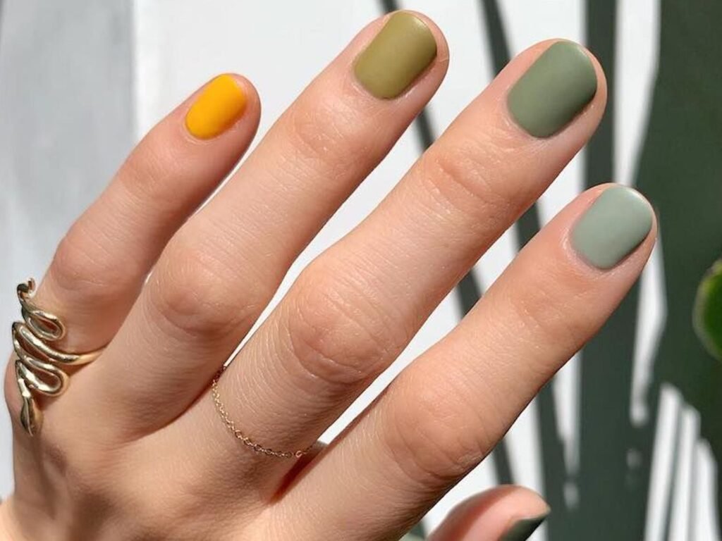 20 Gradient Nail Looks That Span the Color Spectrum 20 Gradient Nail Looks That Span the Color Spectrum
