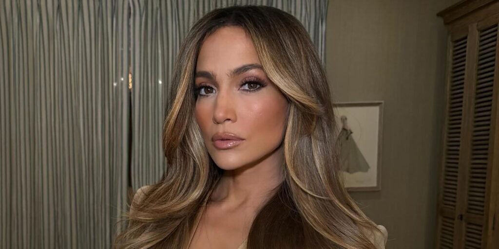 9 Trending Hair Color Ideas to Take You From Summer to Fall