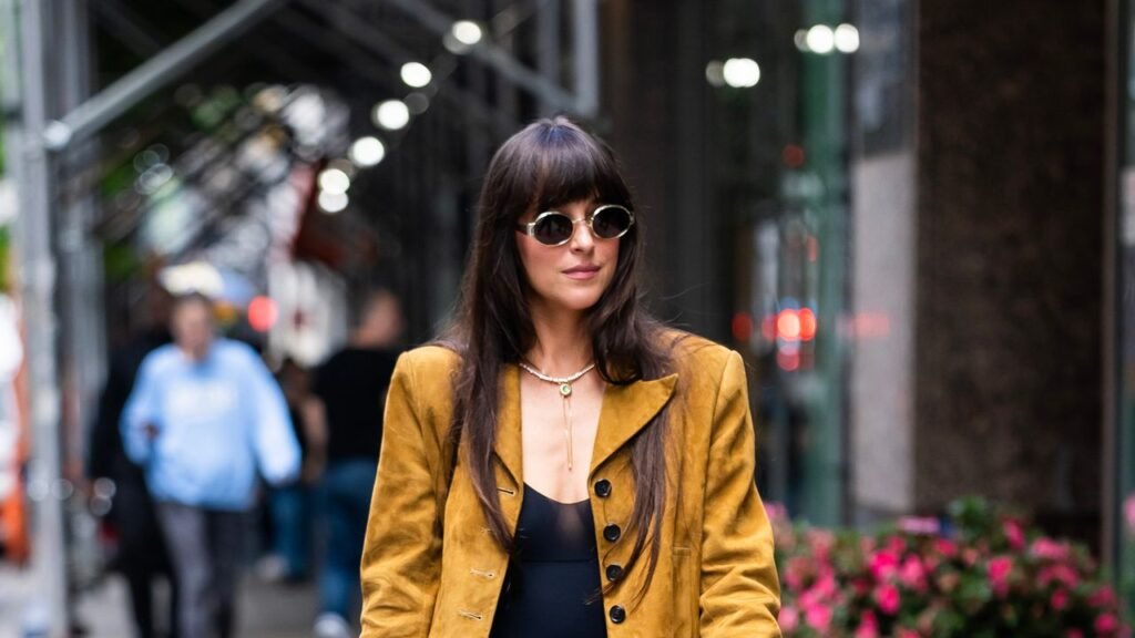 Cigarette Jeans Are the Chic Upgrade to Skinny Jeans You’ve Been Waiting For