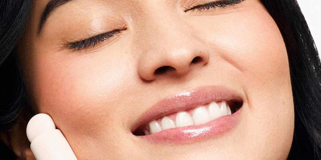 Dive Into “Pool Lips,” Summer’s Most Refreshing Trend Dive Into “Pool Lips,” Summer’s Most Refreshing Trend