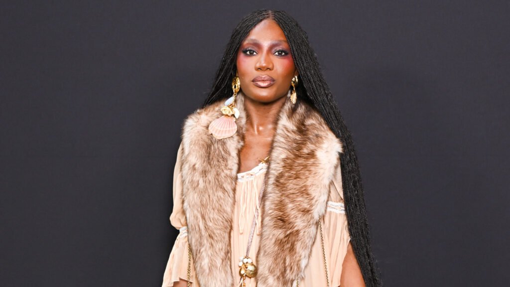 Doechii’s Lemonade Braids and French Tips Scream ‘90s Vixen Doechii’s Lemonade Braids and French Tips Scream ‘90s Vixen