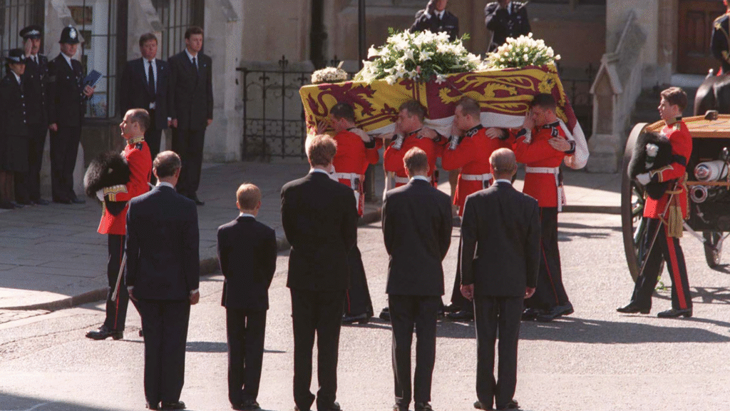 Former Palace Press Secretary Reveals Who Decided Princess Diana Should “Have a Royal Funeral” Former Palace Press Secretary Reveals Who Decided Princess Diana Should “Have a Royal Funeral”
