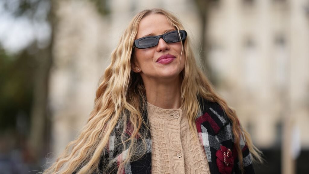 How to Get Wavy Hair: Your Step-by-Step Guide How to Get Wavy Hair: Your Step-by-Step Guide