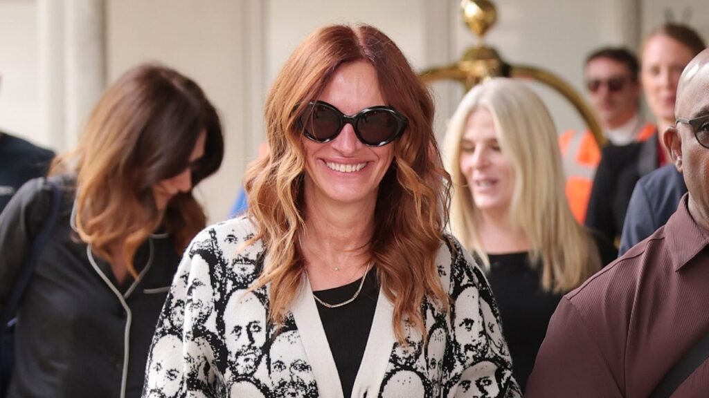 Julia Roberts Pledges Allegiance to Luca Guadagnino With Her Cardigan