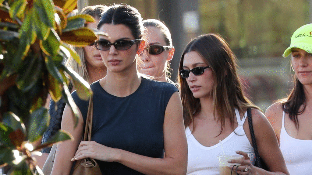 Kendall Jenner Shops With Hailey Bieber in the Toe Ring Sandal Trend Kendall Jenner and Hailey Bieber went shopping together in contrasting casual outfits