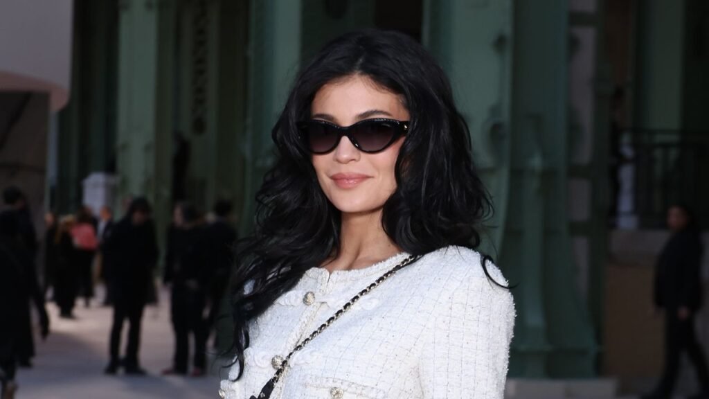 Kylie Jenner Wears a “Deep '90s French” Manicure