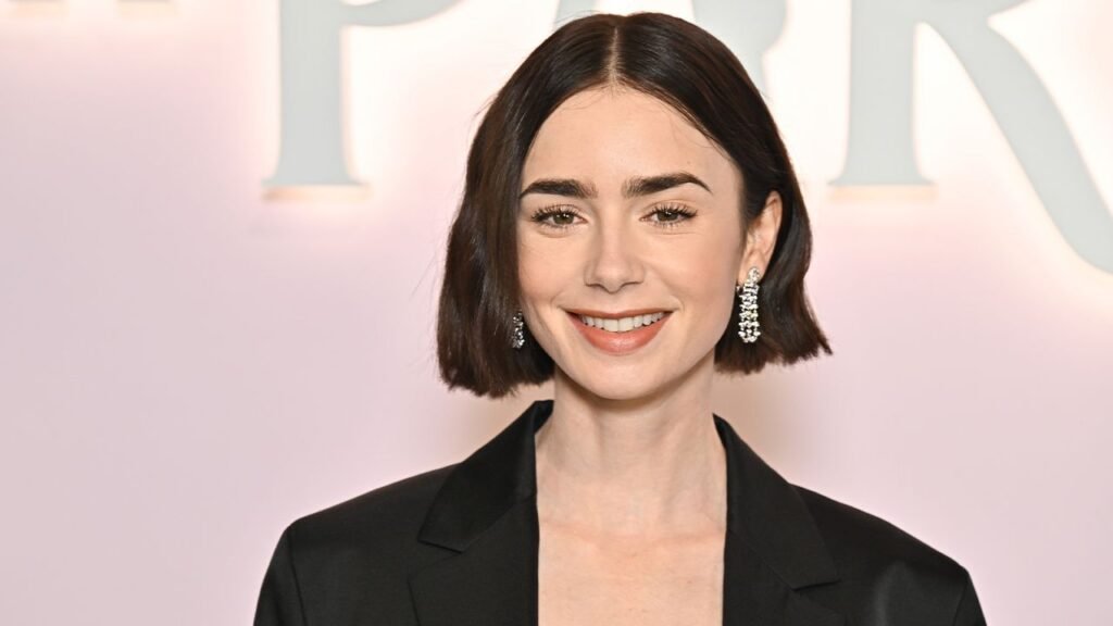 Lily Collins Swapped Her Cutesy Raffia Tote for This Forgotten It Bag of the Early 2000s Lily Collins Swapped Her Cutesy Raffia Tote for This Forgotten It Bag of the Early 2000s