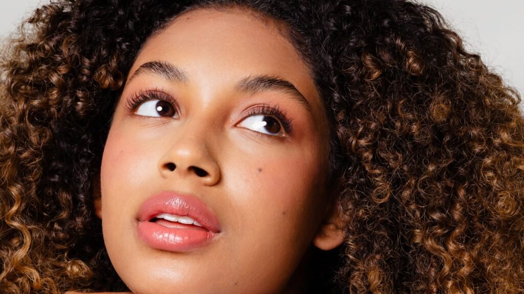 Makeup Touch Ups In Just 6 Simple Steps, According to Pros Makeup Touch Ups In Just 6 Simple Steps, According to Pros