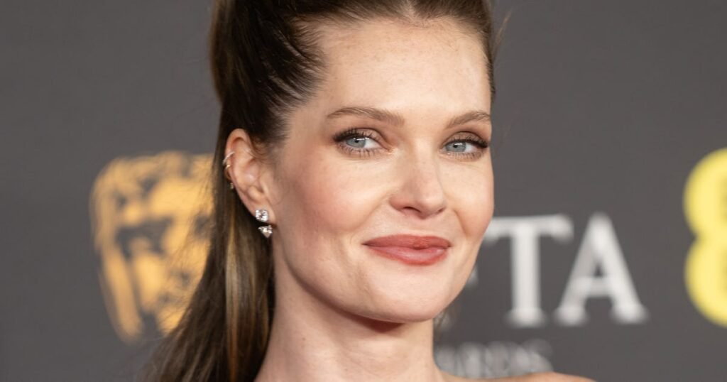Meghann Fahy Is Now Blonde After A 12-Hour Hair Transformation Meghann Fahy Is Now Blonde After A 12-Hour Hair Transformation