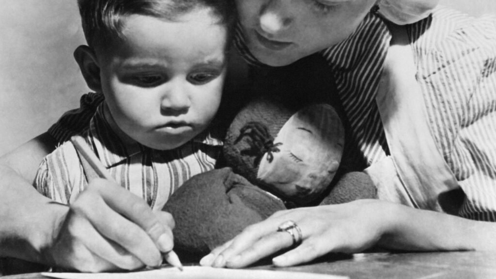 On Writing While Mothering | Vogue On Writing While Mothering | Vogue