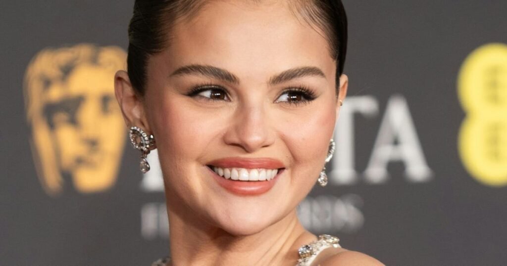 Selena Gomez’s Best Hairstyles Prove She’s A Master Of Reinvention