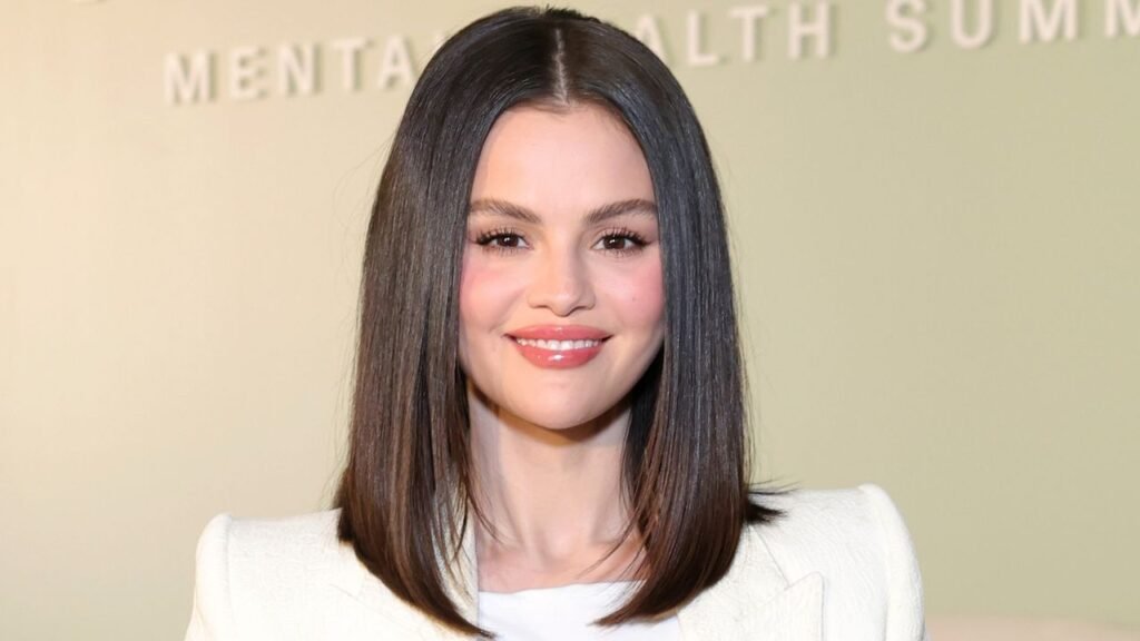 Selena Gomez’s Ponytail Is Gravity-Defyingly Swoopy