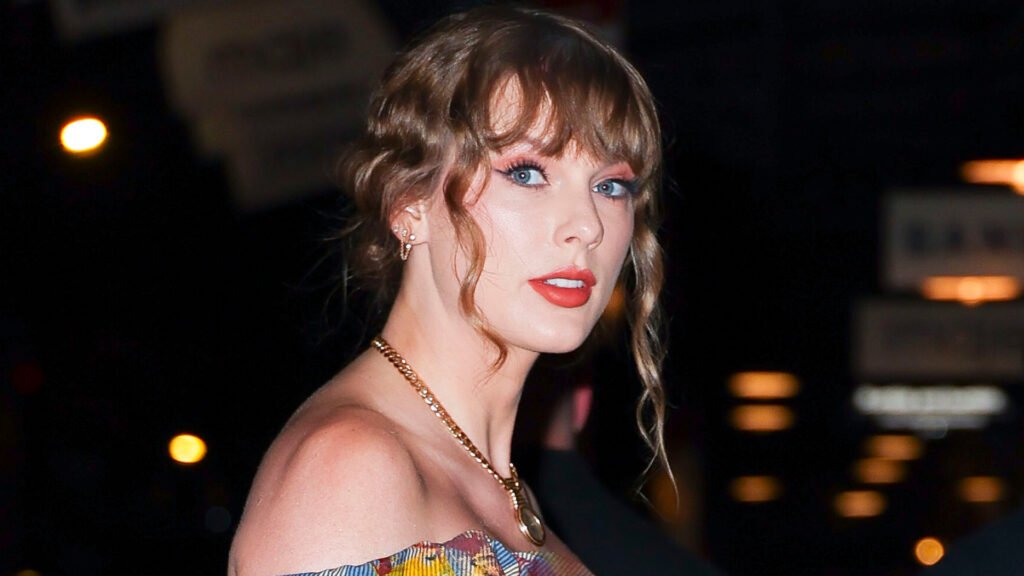 Taylor Swift’s Orange Lipstick Is Less Than 