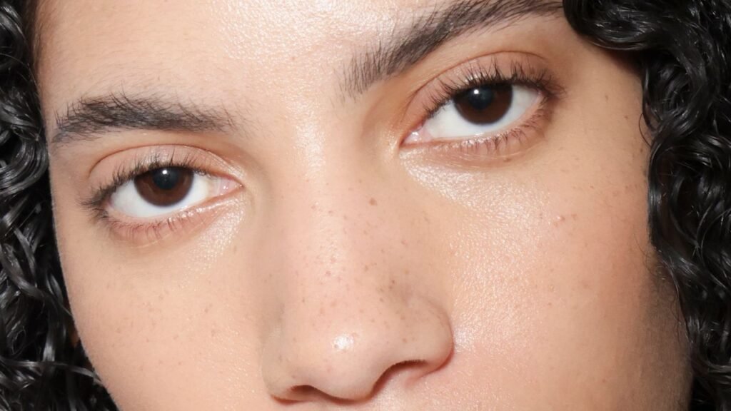 The Best Hyaluronic Acid Skin Care for Dewy, Never Dry Complexions The Best Hyaluronic Acid Skin Care for Dewy, Never Dry Complexions