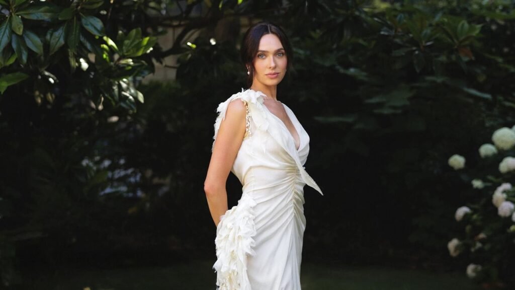 This Bride’s Last-Minute Wedding Looks Included Custom Colleen Allen and Secondhand Vintage