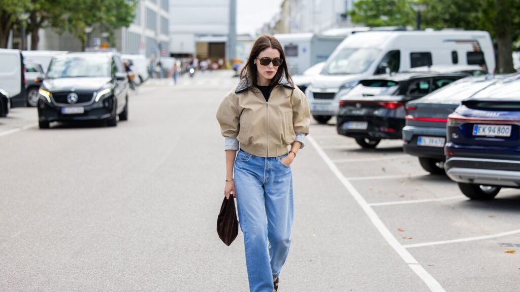 12 Best Barrel-Leg Jeans for Fall 2025, According to Fashion Editors