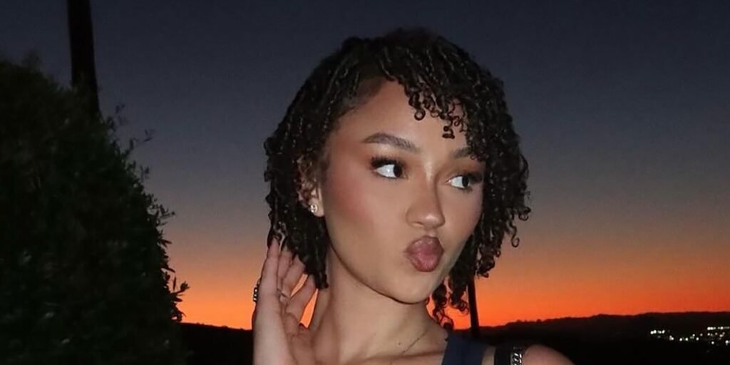 6 Ways to Refresh Your Curly Hair This Fall