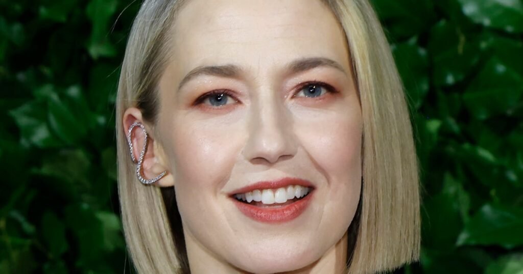 Carrie Coon Debuted A Pixie Cut At The 2025 Emmy Awards