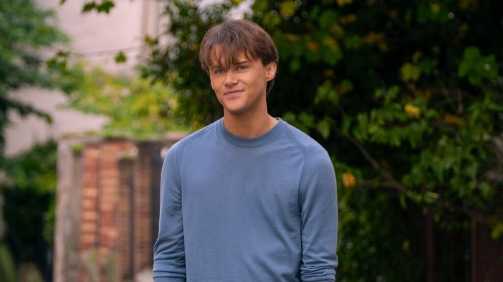 Conrad Fisher Is Every Girl’s Dream Man. He’s Also the Most Unrealistic Character on TV.