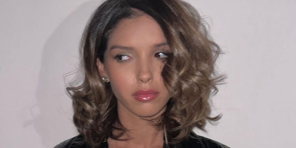 How to Get French Girl Hair, According to Experts