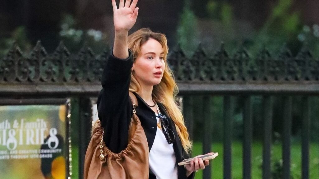 Jennifer Lawrence’s Scrunchie Bag Is the Perfect Boho Carryall for Fall 2025 Jennifer Lawrence’s Scrunchie Bag Is the Perfect Boho Carryall for Fall 2025