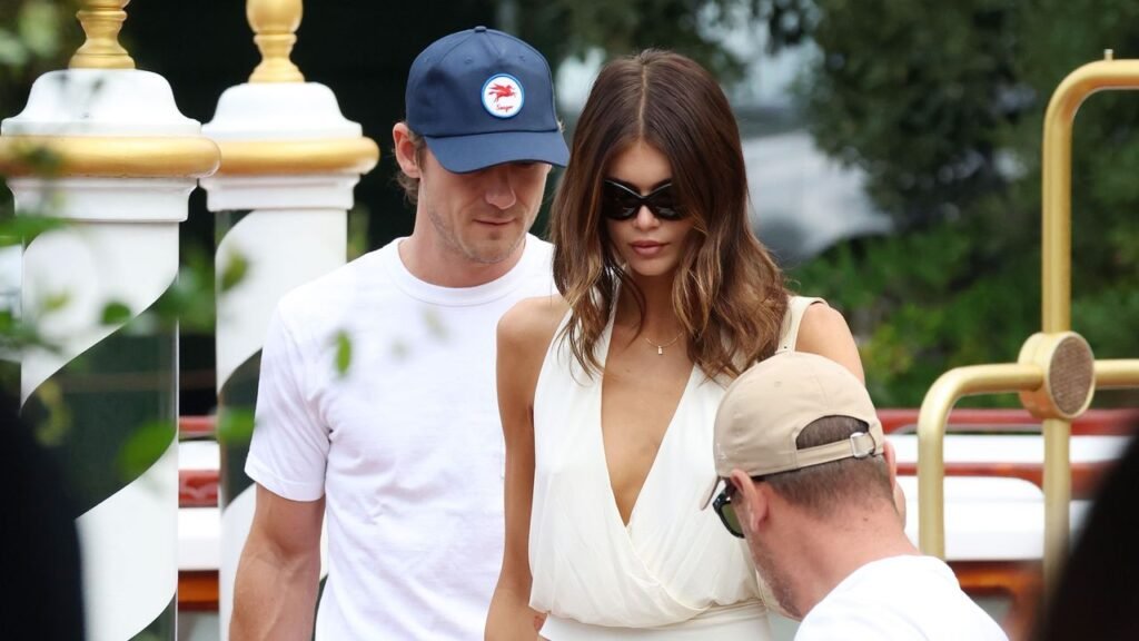 Kaia Gerber and Lewis Pullman Are Fashion’s New It Couple Kaia Gerber and Lewis Pullman Are Fashion’s New It Couple