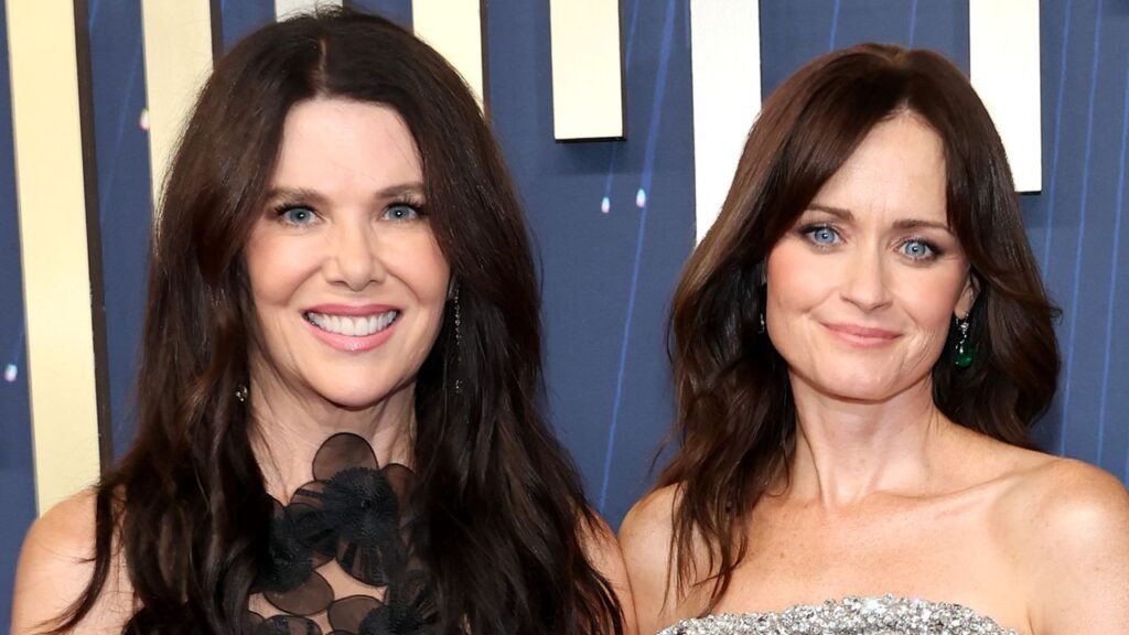 The Gilmore Girls Emmys Reunion Is as Good As You Think It Is