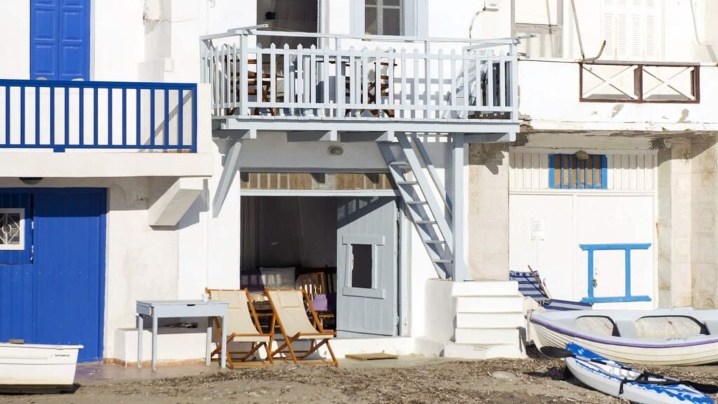 13 Beautiful Airbnb Beach Houses for the Ultimate Ocean Escape 13 Beautiful Airbnb Beach Houses for the Ultimate Ocean Escape