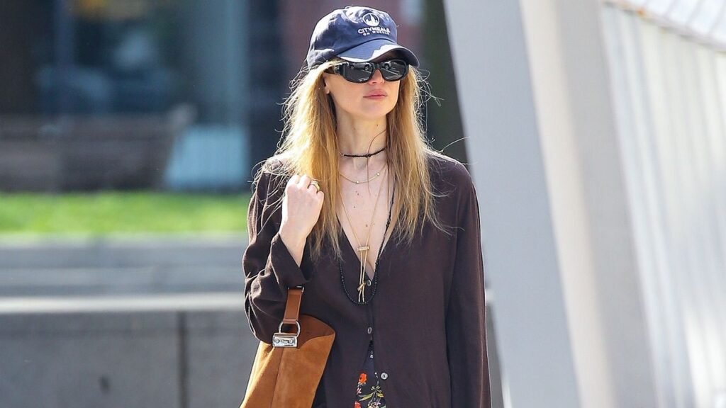 7 Flip-Flop Outfits That Don’t Sacrifice Style for Comfort 7 Flip-Flop Outfits That Don’t Sacrifice Style for Comfort