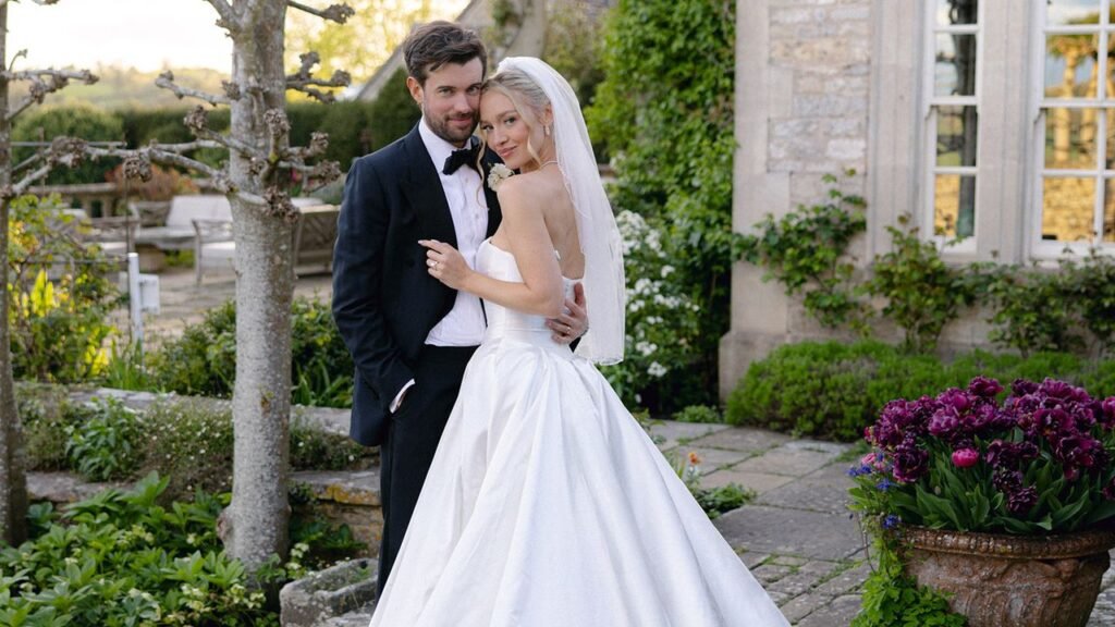 Jack Whitehall and Roxy Horner’s English Country Wedding Included 2 Dresses and an 8-Tier Cake Jack Whitehall and Roxy Horner’s English Country Wedding Included 2 Dresses and an 8-Tier Cake