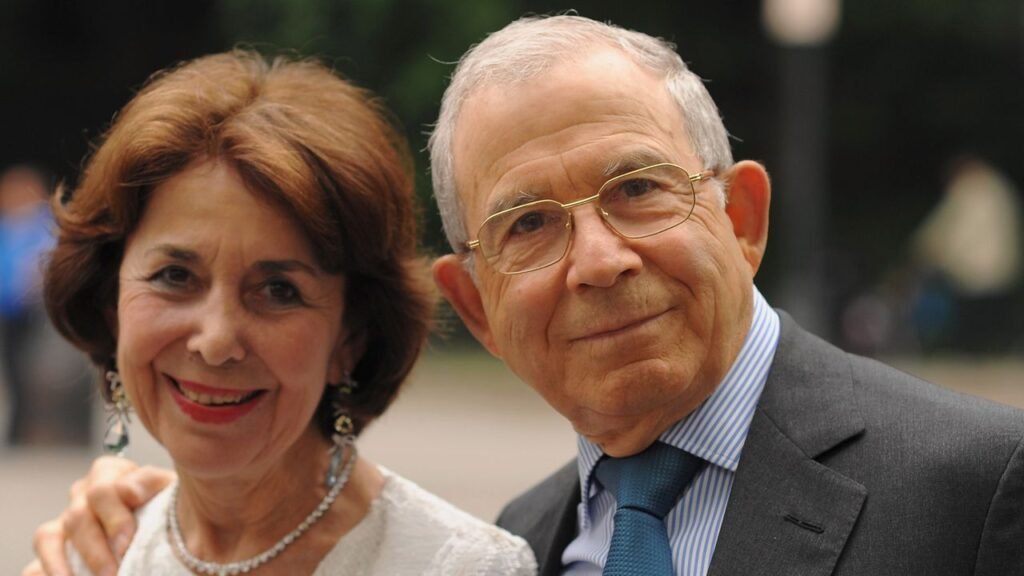 Anna Wintour Remembers Donald Newhouse Anna Wintour Remembers Donald Newhouse