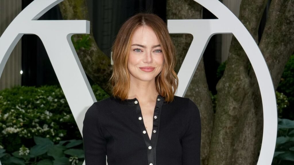 Emma Stone’s Luxe ‘Caramel Blonde’ Hair Is Shockingly Low-Maintenance Emma Stone’s Luxe ‘Caramel Blonde’ Hair Is Shockingly Low-Maintenance