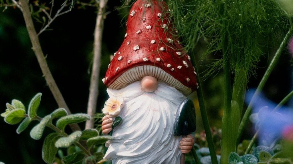 Gnome More Rules: A Day at Chelsea Flower Show With the Unbanned Garden Gnomes