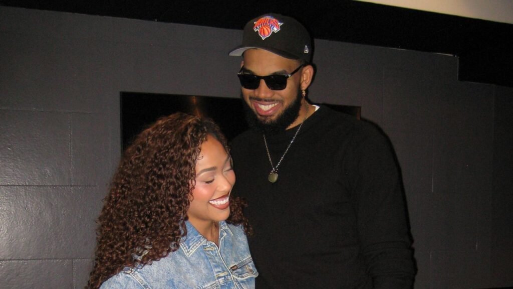 Jordyn Woods Has Pretty Much Perfected Her Knicks Game-Day Routine
