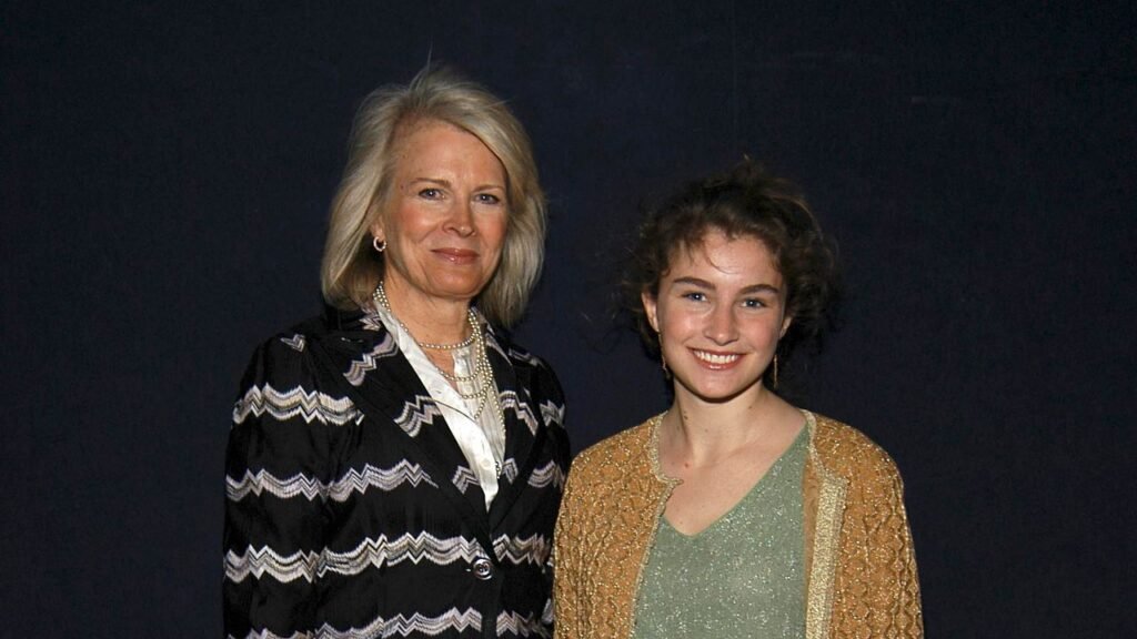 On the Podcast: A Mother’s Day Special With Candice Bergen On the Podcast: A Mother’s Day Special With Candice Bergen