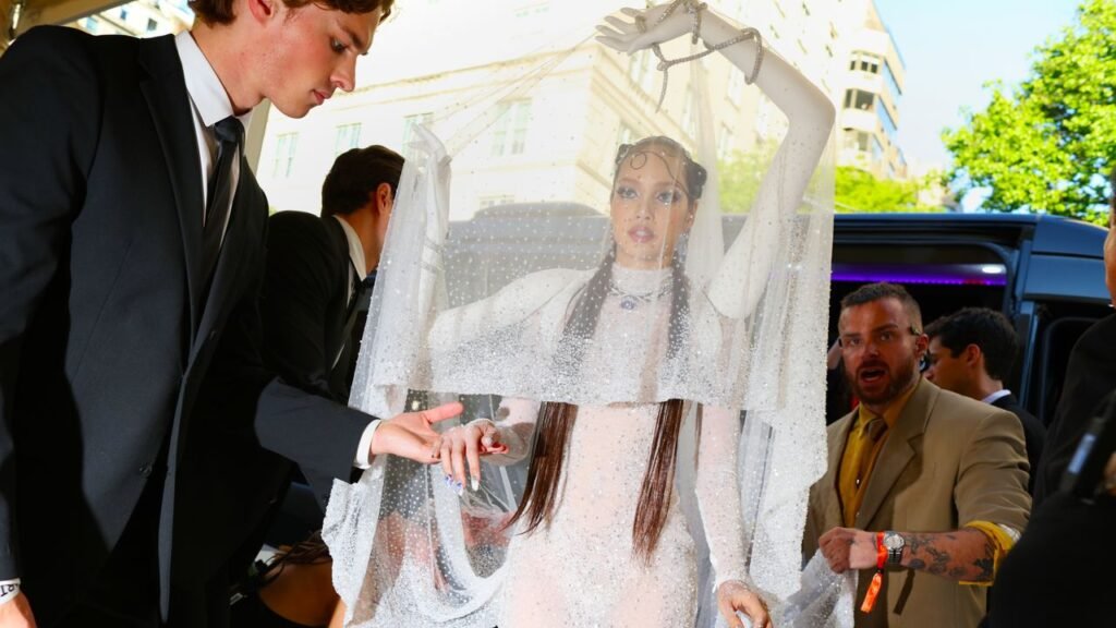 Phil Oh Captures the Best Arrivals (and Exits) at the 2026 Met Gala Phil Oh Captures the Best Arrivals (and Exits) at the 2026 Met Gala