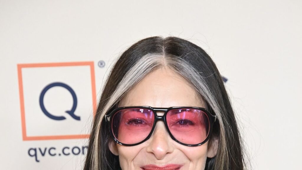 The 23 Best Hairstyles That Play Up Silver Hair The 23 Best Hairstyles That Play Up Silver Hair