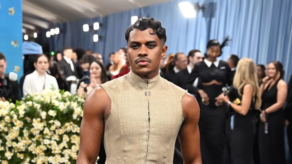 The Best Men’s Makeup In The History of the Met Gala The Best Men’s Makeup In The History of the Met Gala