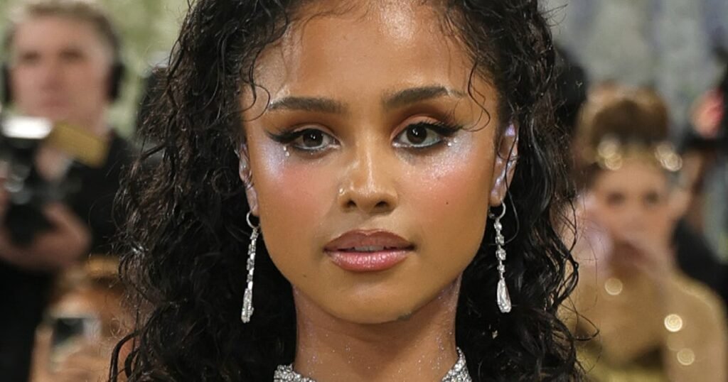 Tyla’s “Wet-Look” Makeup At The 2026 Met Gala Is Peak Summer Beauty Tyla’s “Wet-Look” Makeup At The 2026 Met Gala Is Peak Summer Beauty