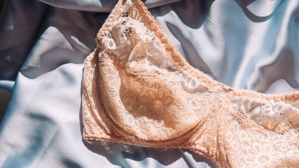 20 Best Bras for Small Boobs 2026, Tested by Flat-Chested Women 20 Best Bras for Small Boobs 2026, Tested by Flat-Chested Women