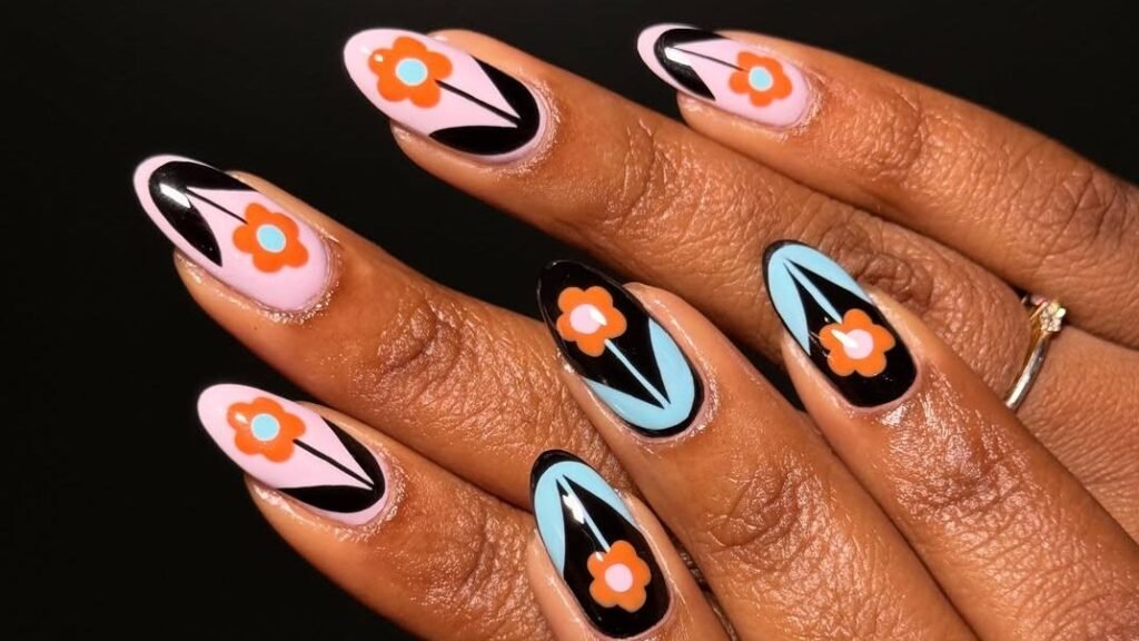 33 Actually Groundbreaking Flower Nail Designs to Wear Right Now 33 Actually Groundbreaking Flower Nail Designs to Wear Right Now