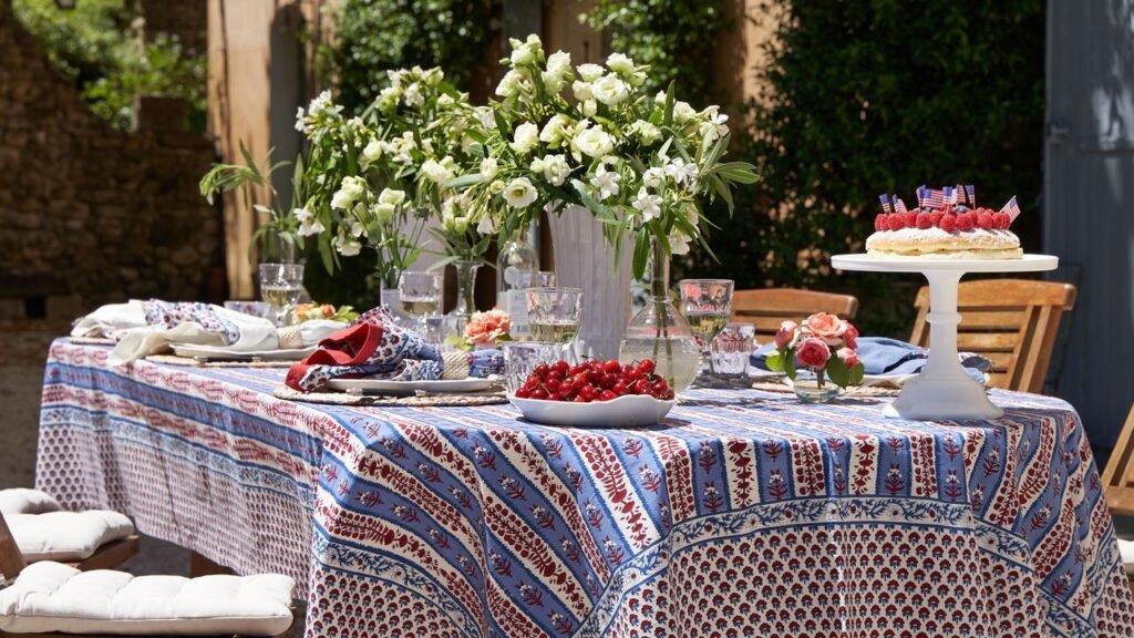 35+ Elevated 4th of July Decorations to Help You Host in Style