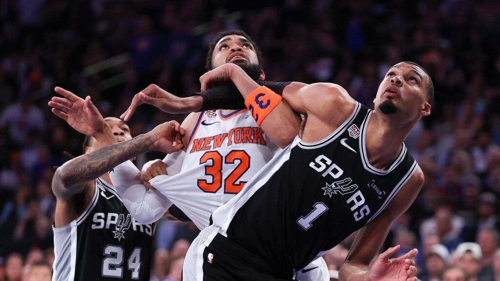 Can You Dress Like a Spurs Fan in Knicks Land? Can You Dress Like a Spurs Fan in Knicks Land?