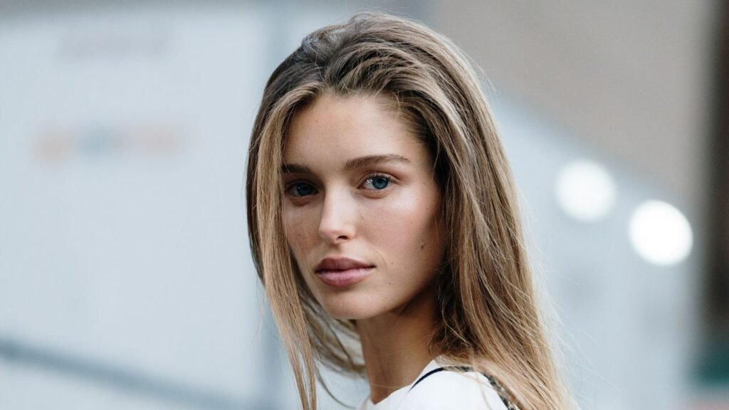 Collagen vs Hyaluronic Acid: Which Is Best For Anti-Aging? Collagen vs Hyaluronic Acid: Which Is Best For Anti-Aging?