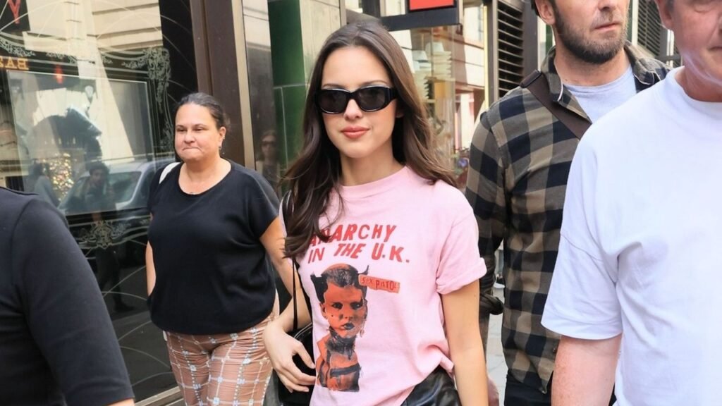 Is Olivia Rodrigo Out Here Bidding on Vintage Tees? Is Olivia Rodrigo Out Here Bidding on Vintage Tees?