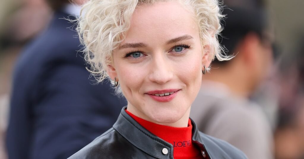Julia Garner Mixed Three Summer Trends In One Casual Look Julia Garner Mixed Three Summer Trends In One Casual Look